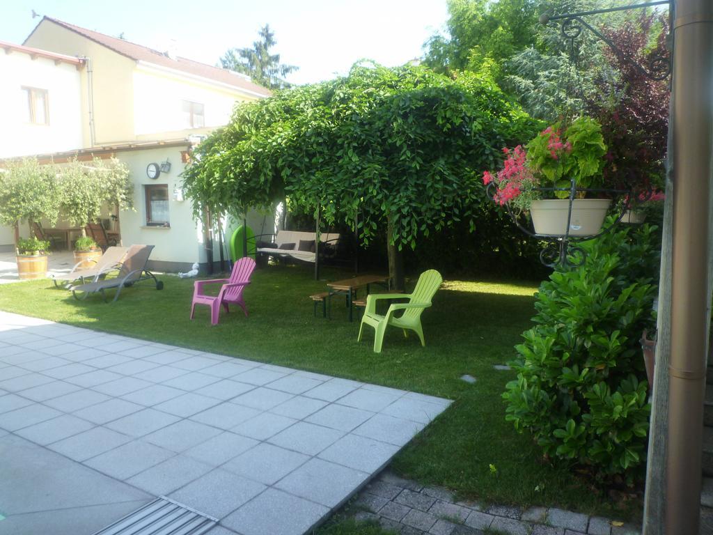 Gartenpension Prosl Вена Экстерьер фото