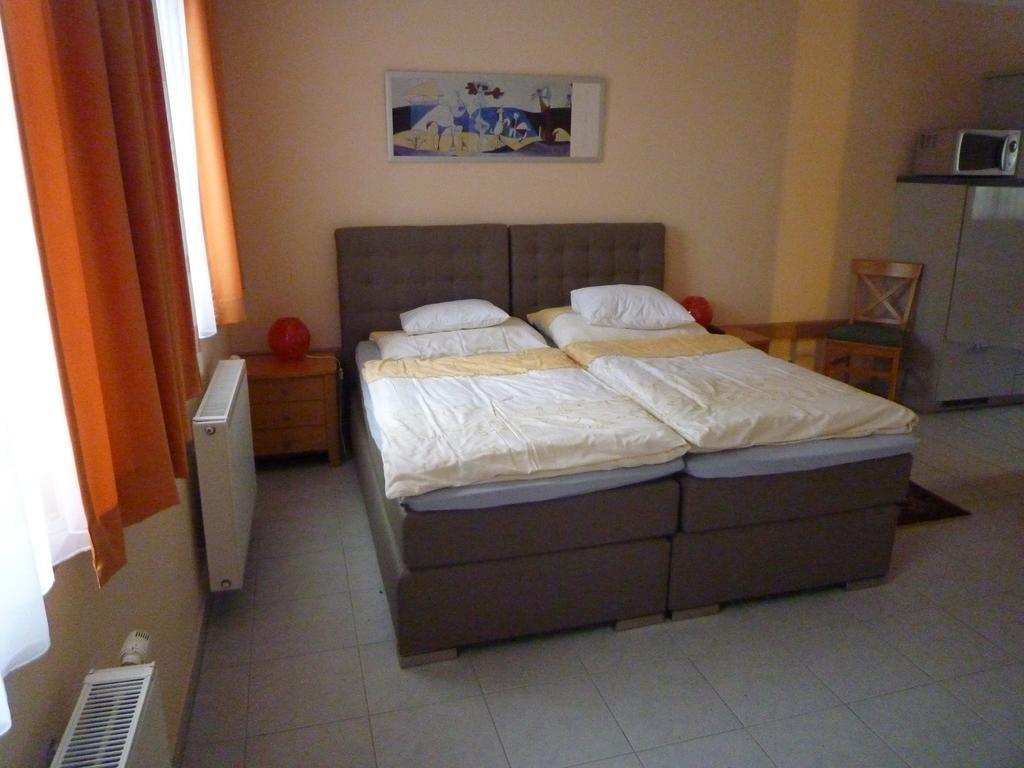 Gartenpension Prosl Вена Экстерьер фото